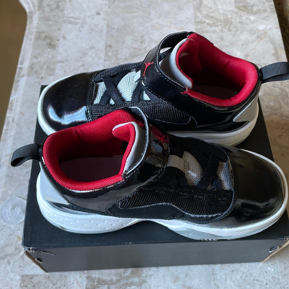 All Black with splash of gray Jordan Flare Size 13c. Just slide in with Velcro